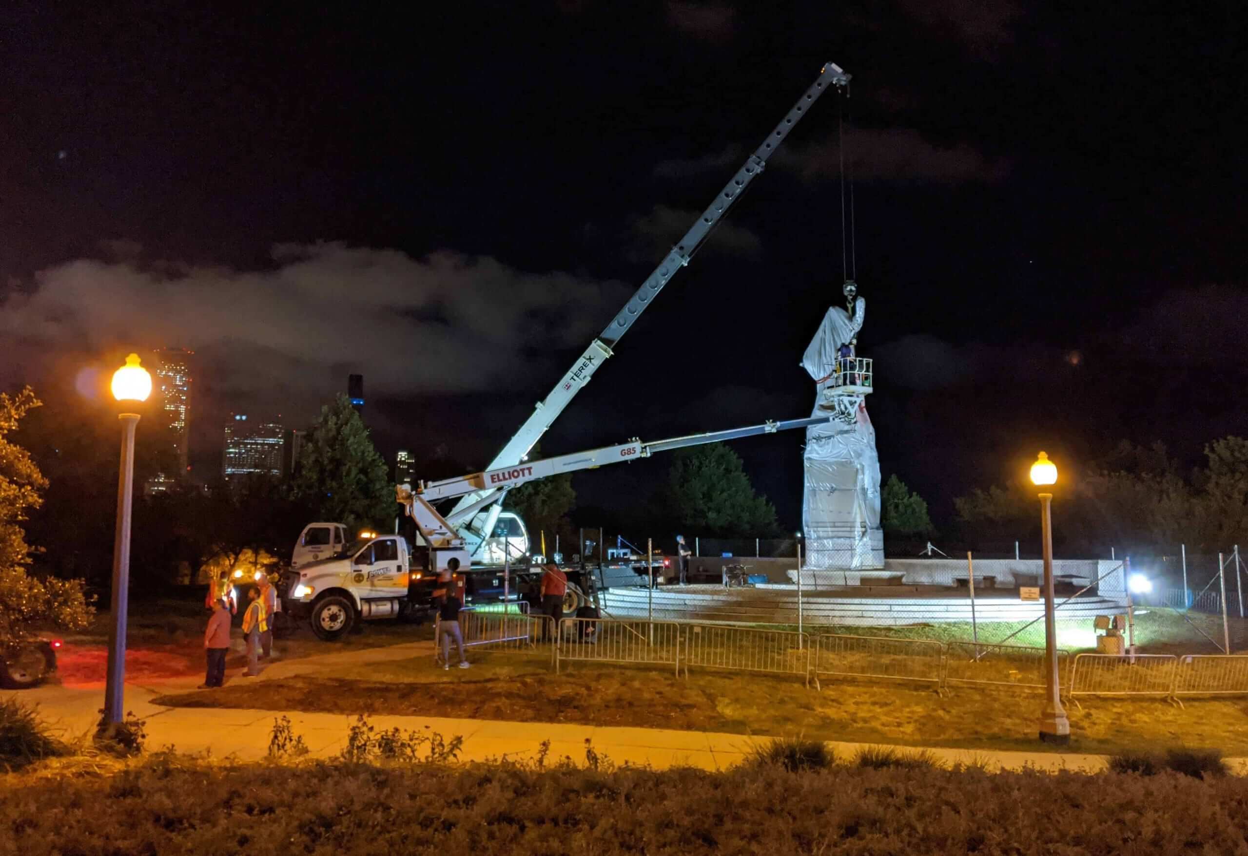 Chicago Mayor Orders Removal Of Christopher Columbus Statues In The