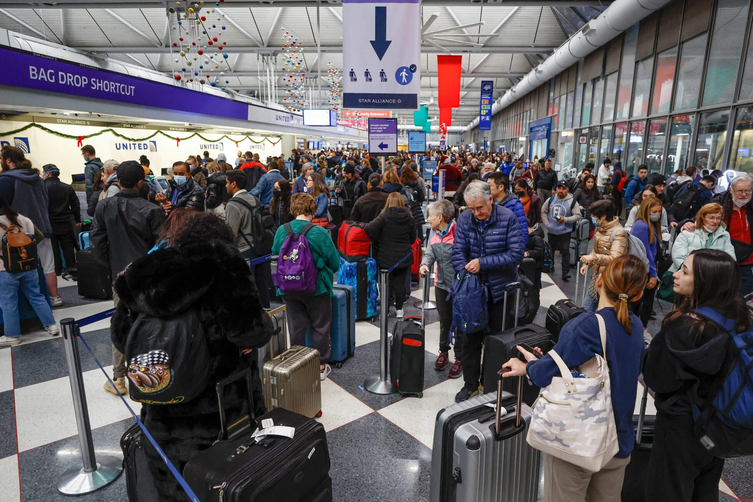 Hordes Of Homeless Swarming Chicago s O Hare Airport American Greatness