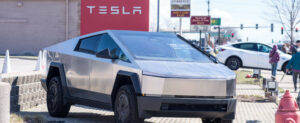 Morning Greatness: Tesla Stock Plunges After Public Trump-Elon Feud
